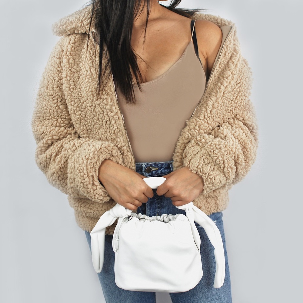 TRESLUX White Drawstring Crossbody/ Handbag